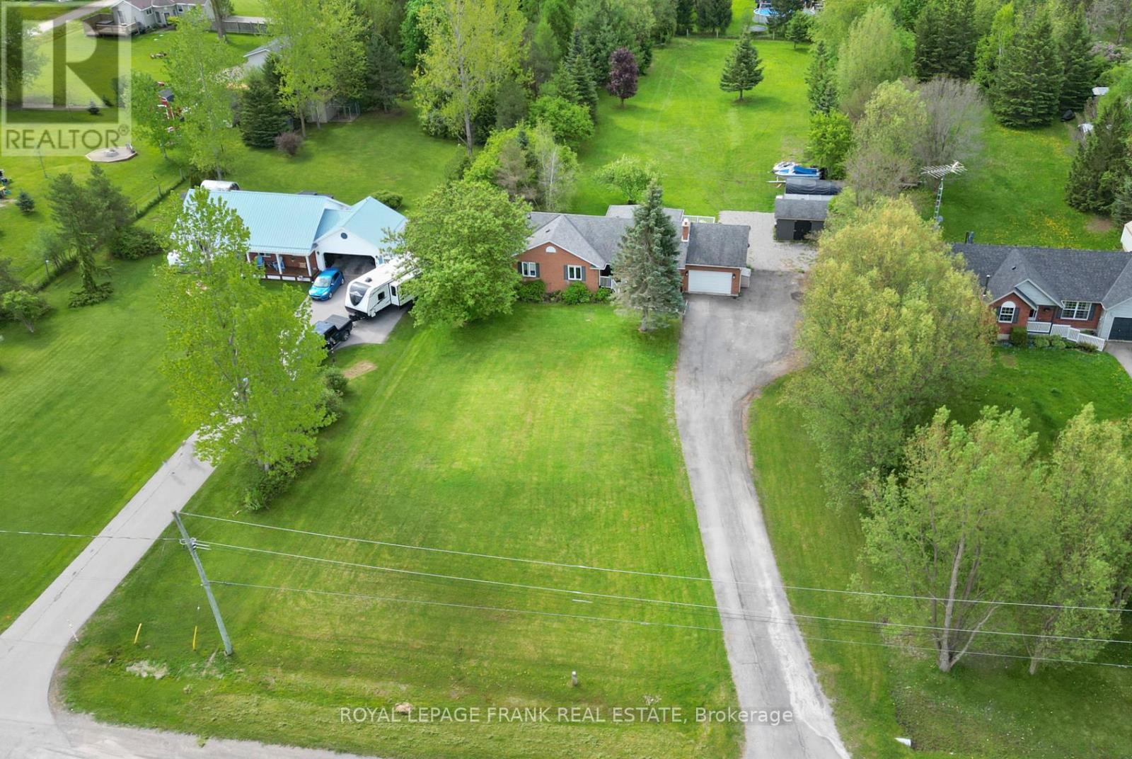 42 Pigeon Lake Road, Kawartha Lakes (Lindsay), Ontario  K9V 4R6 - Photo 5 - X8368356