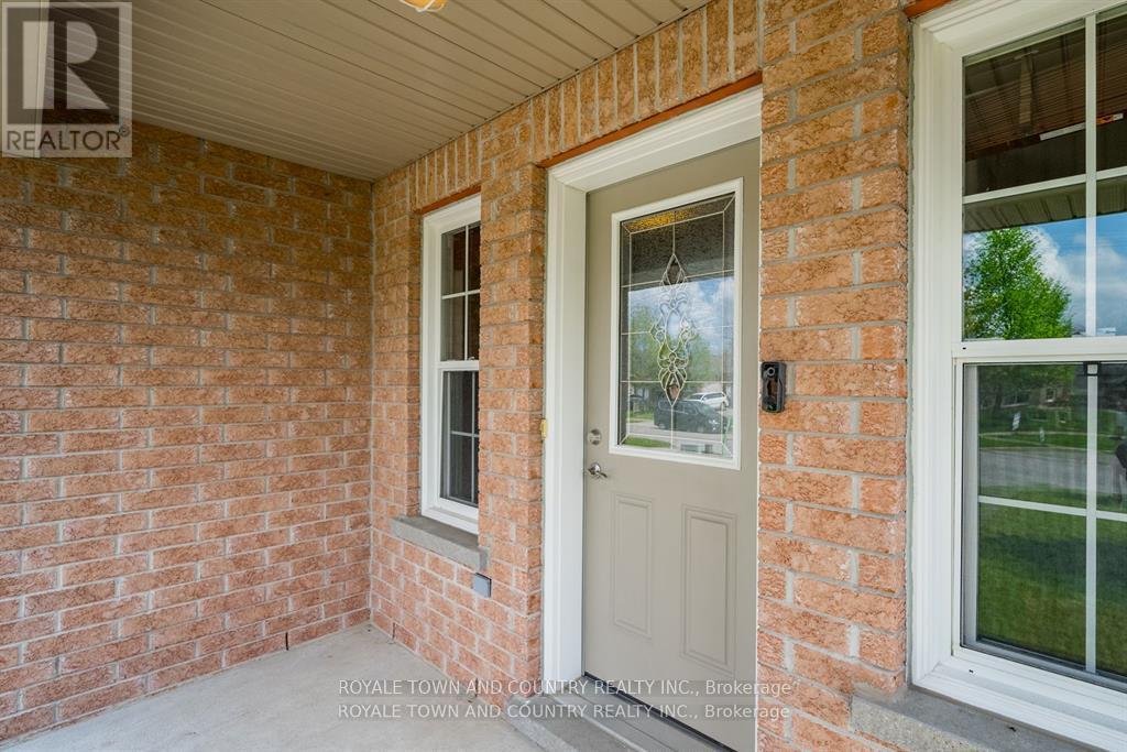 54 Laurent Boulevard, Kawartha Lakes (Lindsay), Ontario  K9J 6J7 - Photo 4 - X9252676