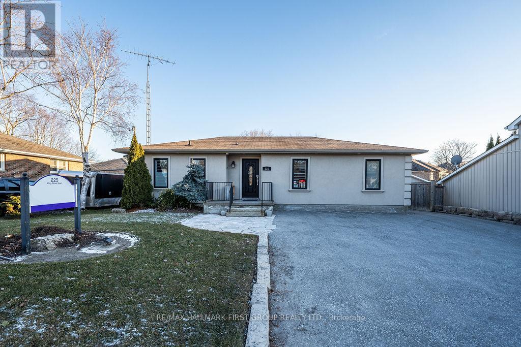 225 King Avenue E, Clarington (Newcastle), Ontario  L1B 1H4 - Photo 1 - E9267097