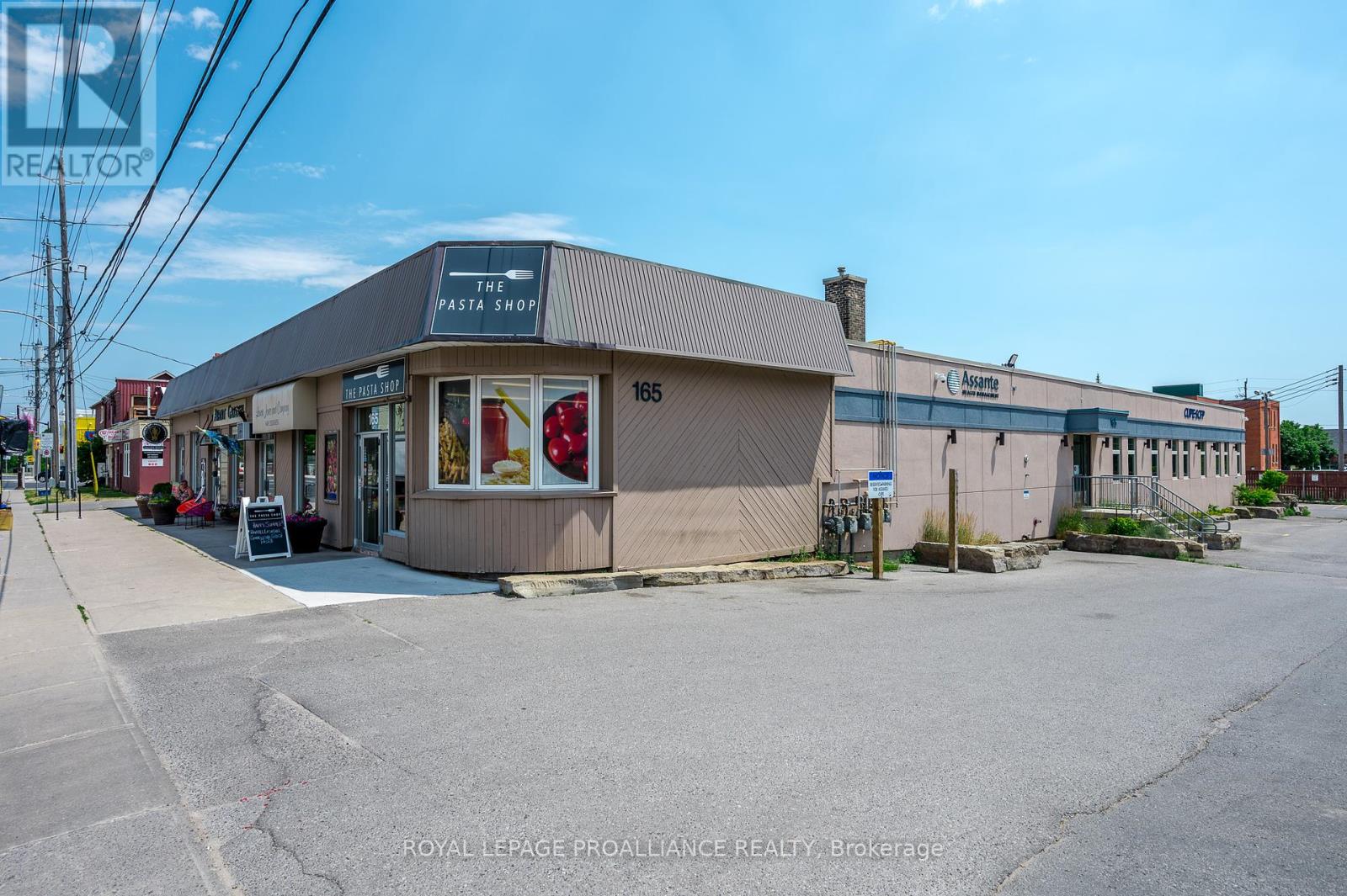 Unit 1 - 165 Sherbrooke Street, Peterborough (Downtown), Ontario  K9J 2N2 - Photo 2 - X9272210