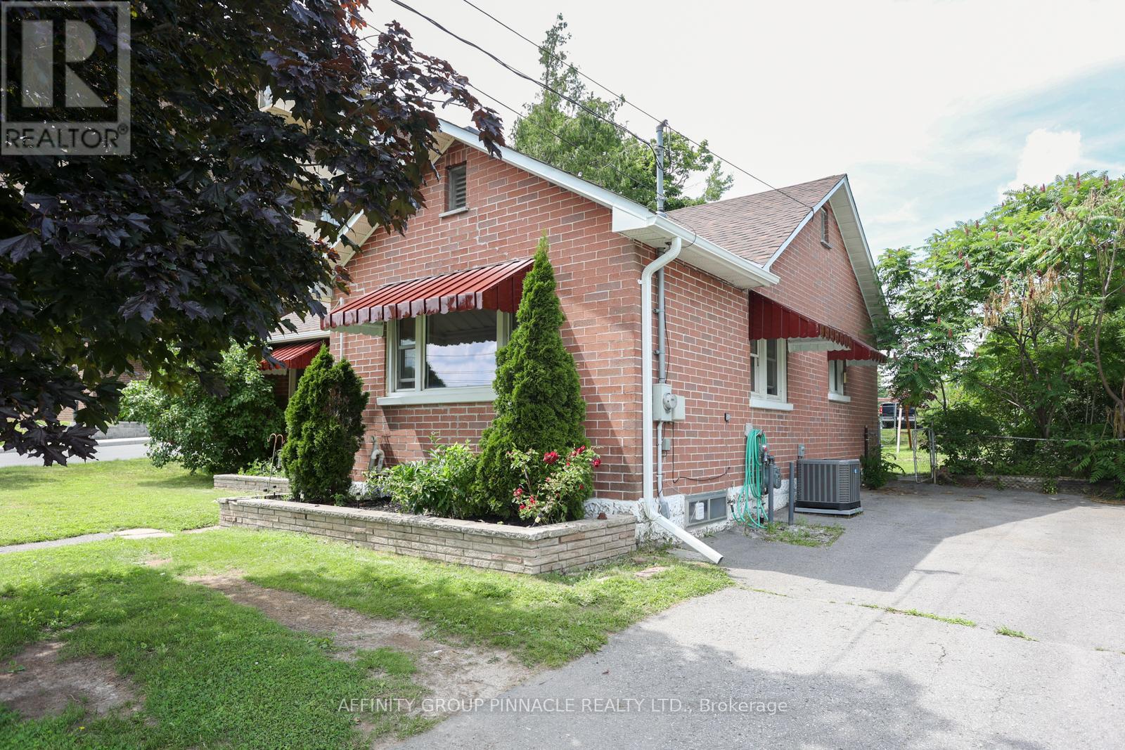 124 Colborne Street, Kawartha Lakes (Lindsay), Ontario  K9V 3T5 - Photo 1 - X9310273