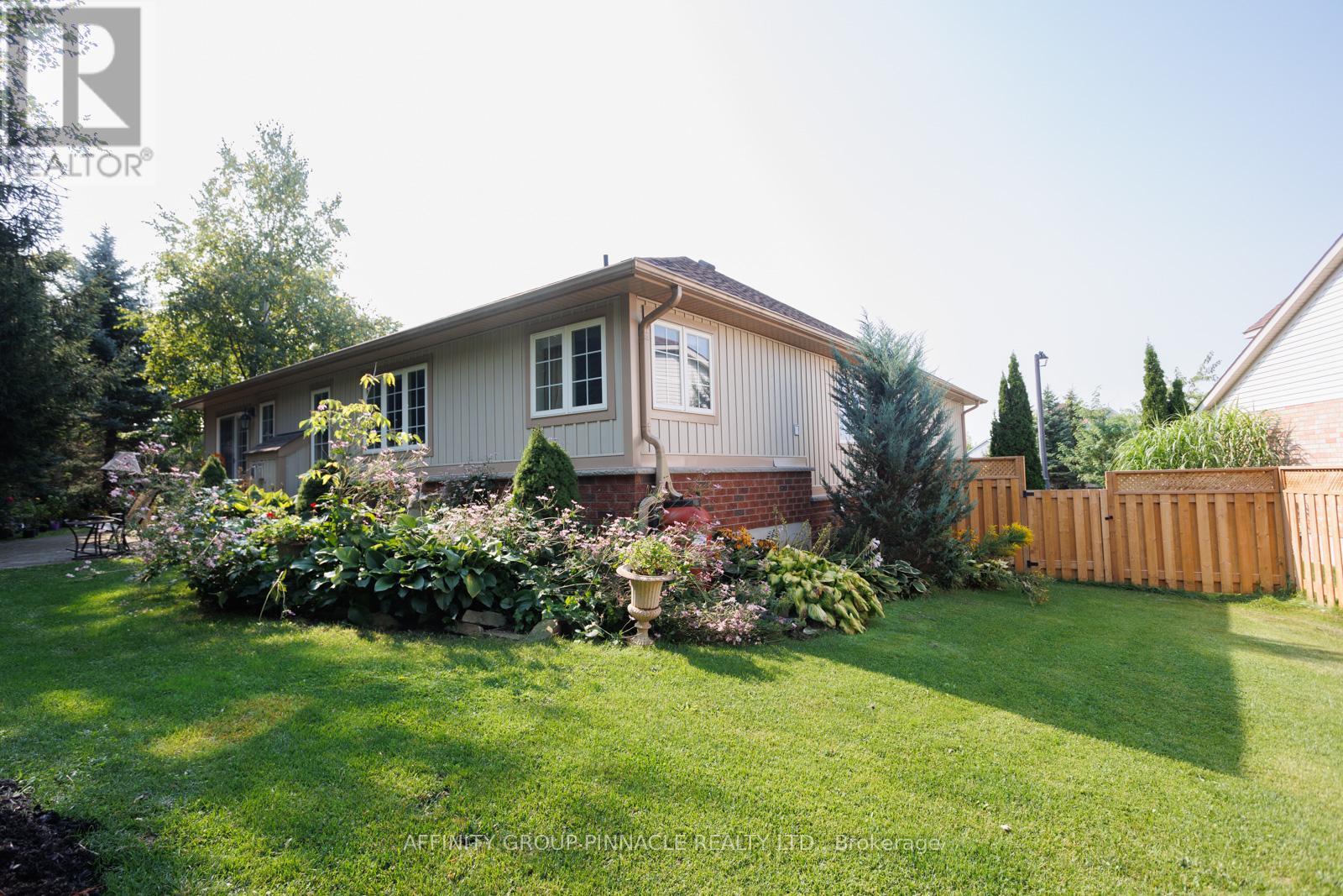 2 Fallingbrook Crescent, Kawartha Lakes (Lindsay), Ontario  K9V 2Z7 - Photo 38 - X9351958