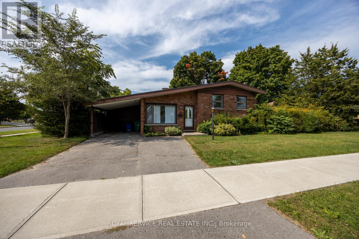 650 Harold Drive, Peterborough (Monaghan), Ontario  K9J 3Y2 - Photo 3 - X9359585