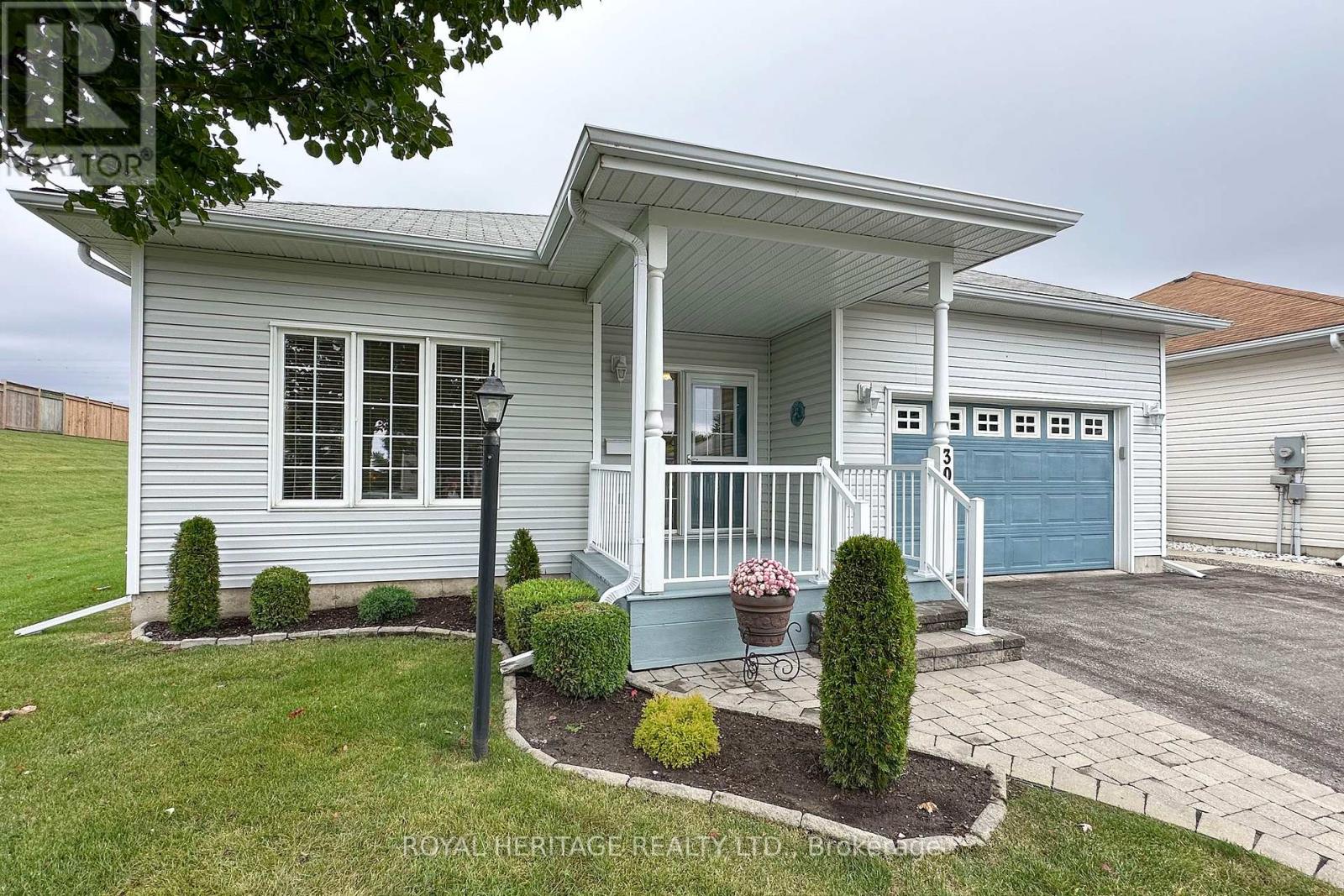 30 Kissingbridge Lane, Clarington (Newcastle), Ontario  L1B 0B2 - Photo 1 - E9369626