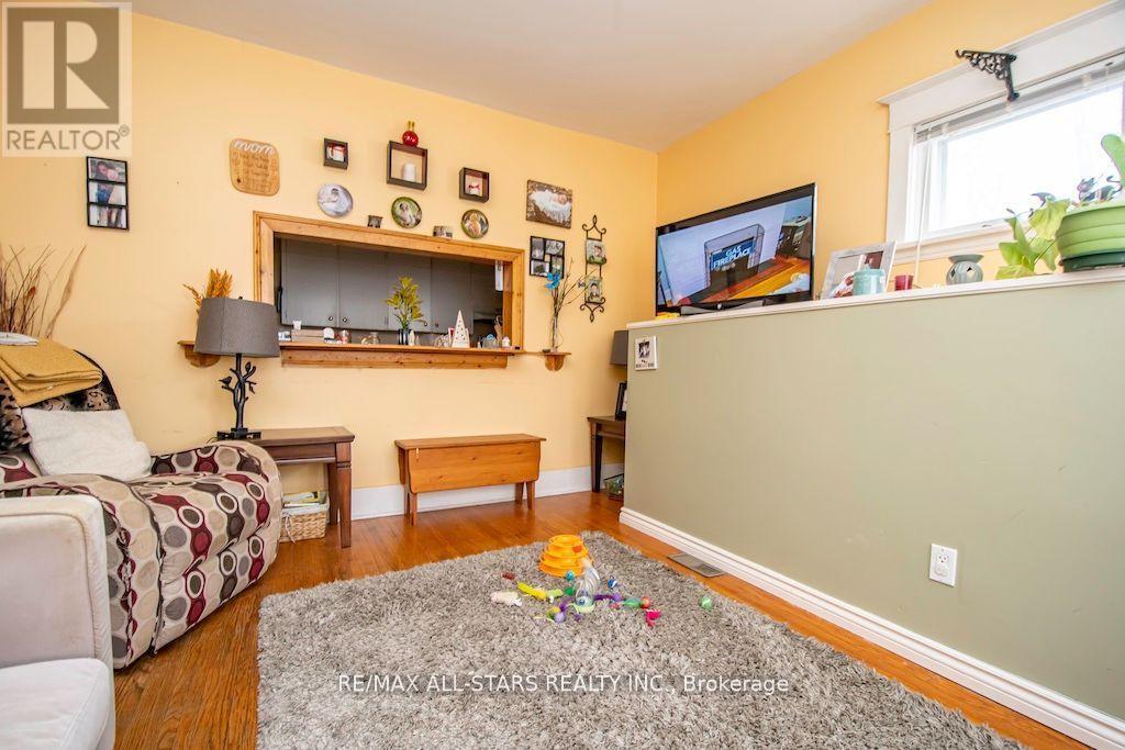 833 Crawford Drive, Peterborough (Monaghan), Ontario  K9J 3W9 - Photo 6 - X9375803