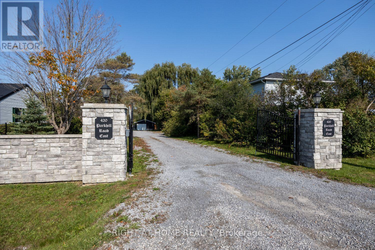 420 Parkhill Road E, Douro-Dummer, Ontario  K9L 1C1 - Photo 4 - X9384827