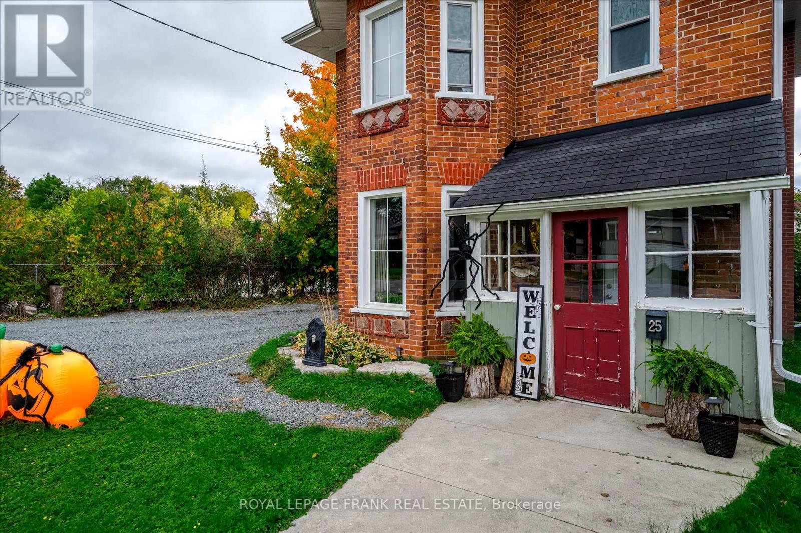 25 Victoria Avenue, Peterborough (Northcrest), Ontario  K9H 4V8 - Photo 2 - X9398169