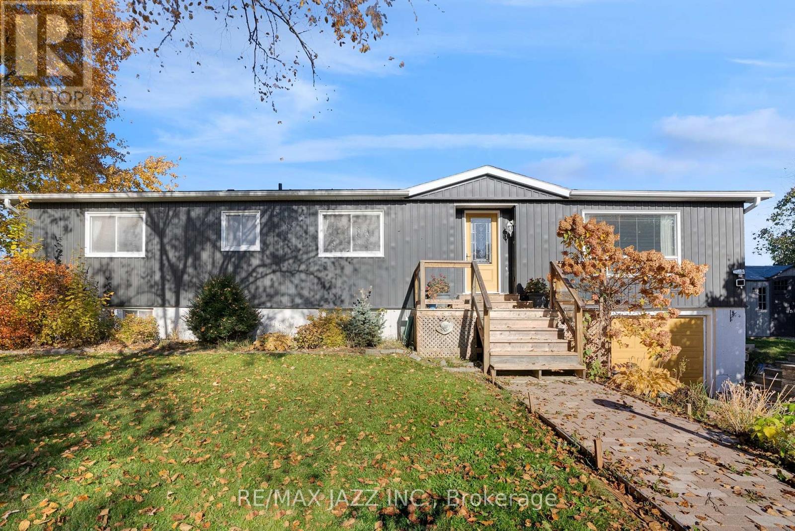 7 Fenelon Way, Kawartha Lakes (Lindsay), Ontario  K9V 0H5 - Photo 4 - X9506873