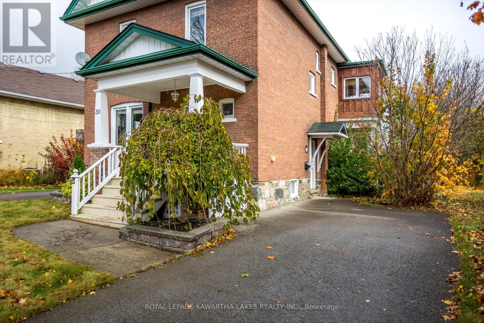 30 Sussex Street N, Kawartha Lakes (Lindsay), Ontario  K9V 4H4 - Photo 3 - X10405398