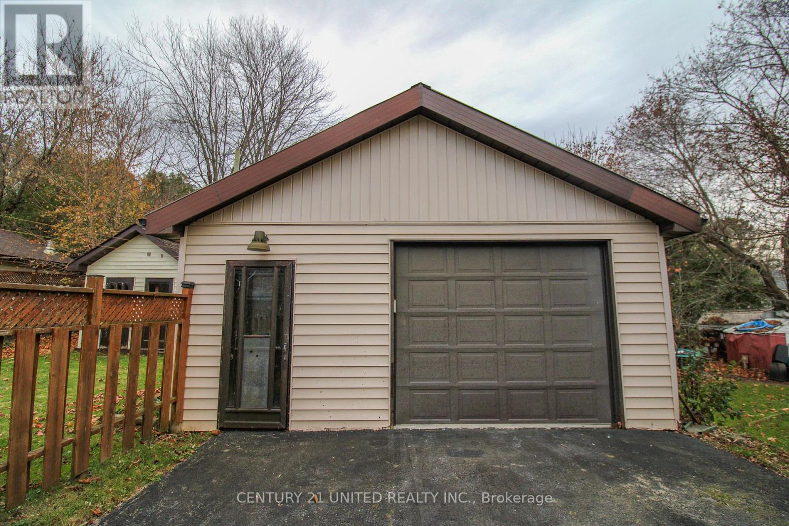 257 Carlisle Avenue, Peterborough (Ashburnham), Ontario  K9H 1J7 - Photo 11 - X10432704