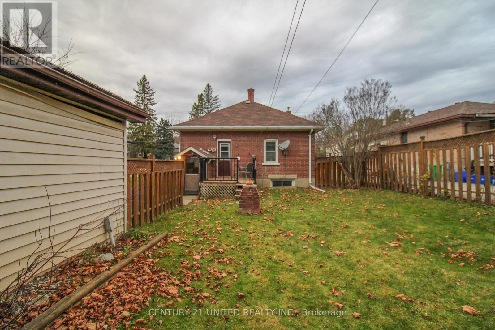 257 Carlisle Avenue, Peterborough (Ashburnham), Ontario  K9H 1J7 - Photo 9 - X10432704