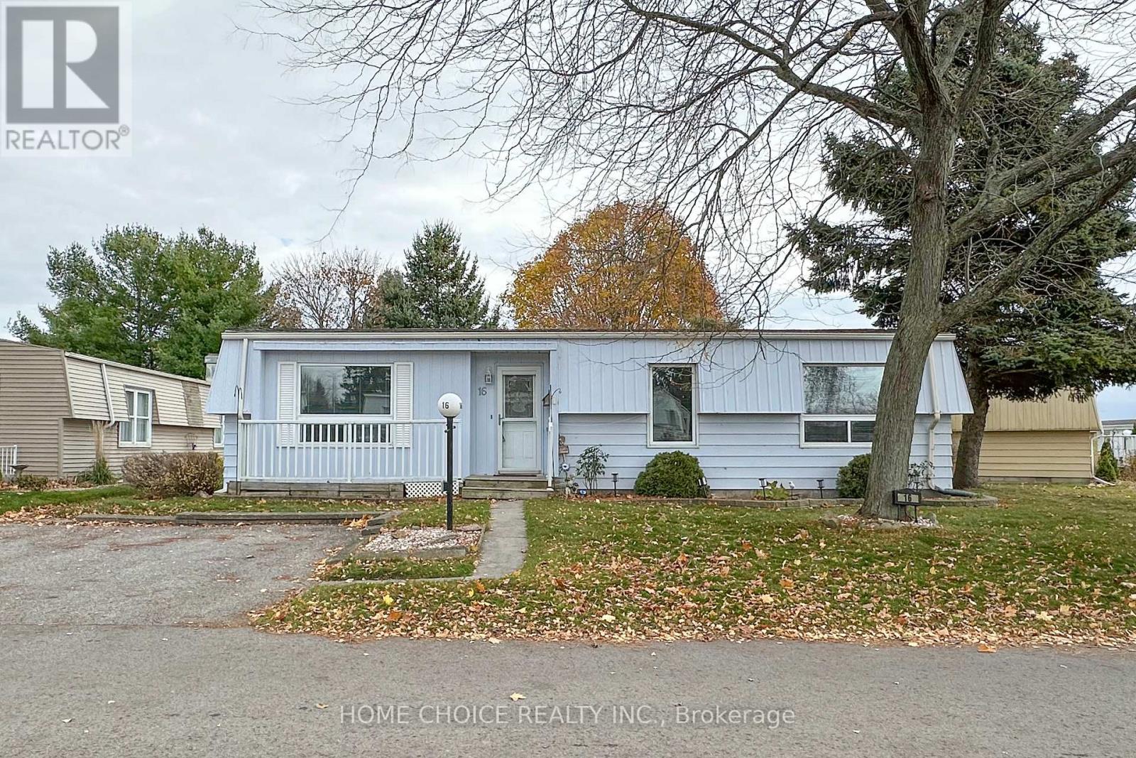 16 The Cove Road, Clarington (Newcastle), Ontario  L1B 1B9 - Photo 1 - E10433472