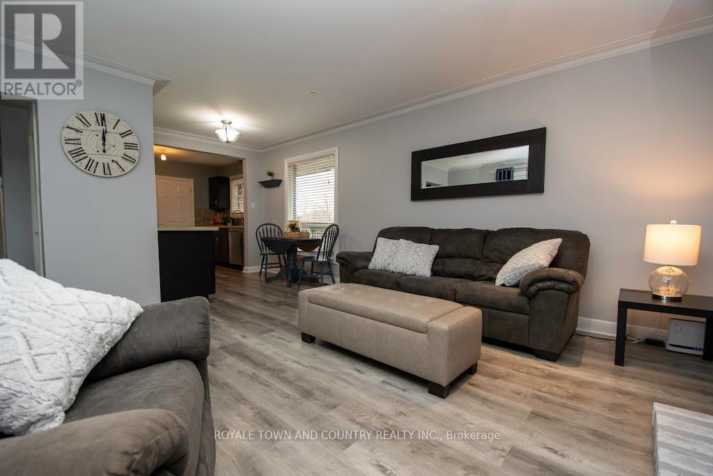 29 Maple Crescent, Kawartha Lakes (Lindsay), Ontario  K9V 2R8 - Photo 8 - X10434092