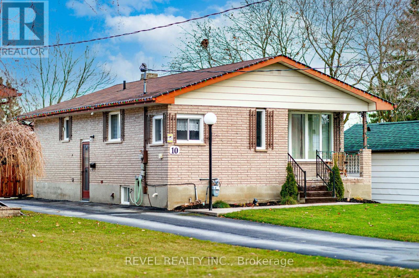 10 Hamilton Street, Kawartha Lakes (Lindsay), Ontario  K9V 3E2 - Photo 2 - X11882710