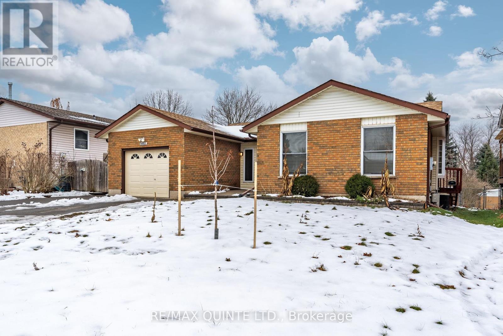 1402 Clearview Drive, Peterborough (Monaghan), Ontario  K9K 1Z8 - Photo 3 - X11896060