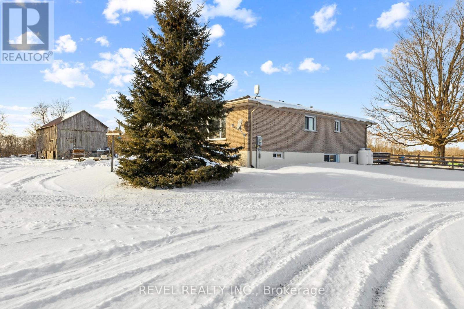 649 Telecom Road, Kawartha Lakes, Ontario  L0A 1K0 - Photo 3 - X11913618