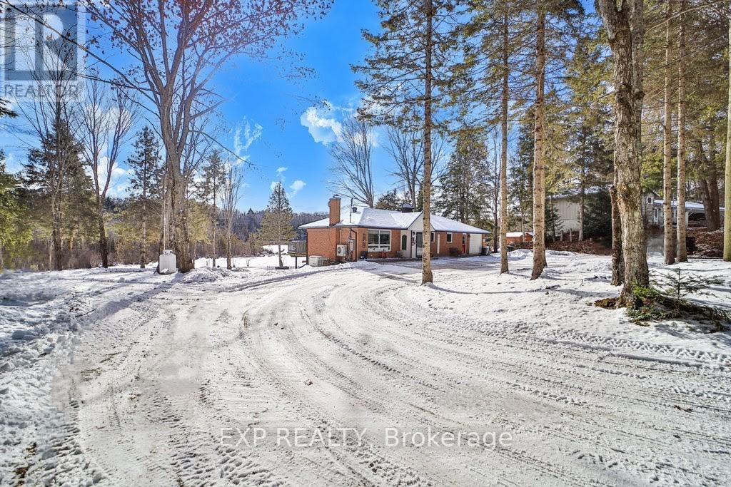 40 Gilmour Point Road, North Kawartha, Ontario  K0L 1A0 - Photo 1 - X11916017