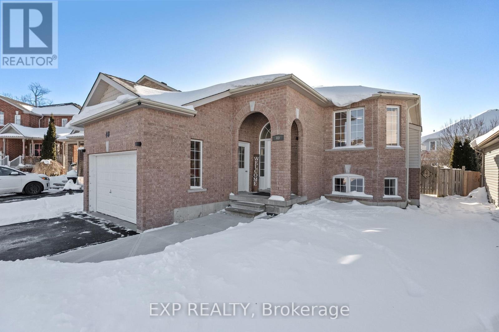 40 Lucas Crescent, Kawartha Lakes (Lindsay), Ontario  K9V 0C6 - Photo 1 - X11916786