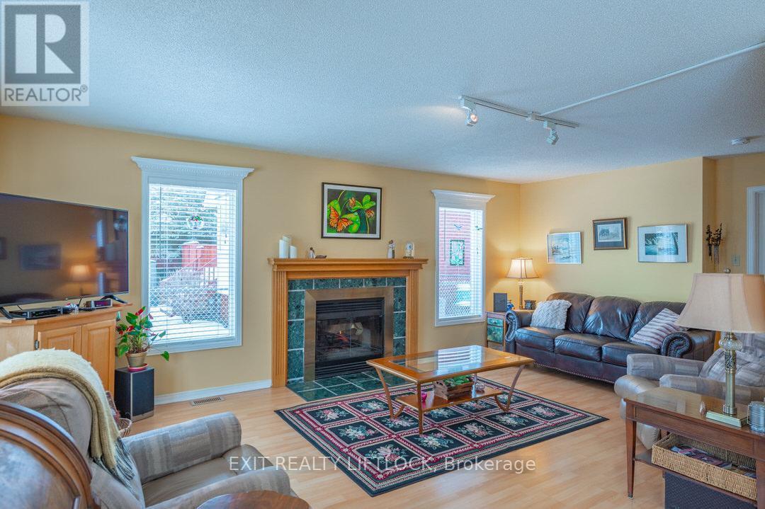 2493 Marsdale Drive, Peterborough (Ashburnham), Ontario  K9L 1Z4 - Photo 10 - X11931365