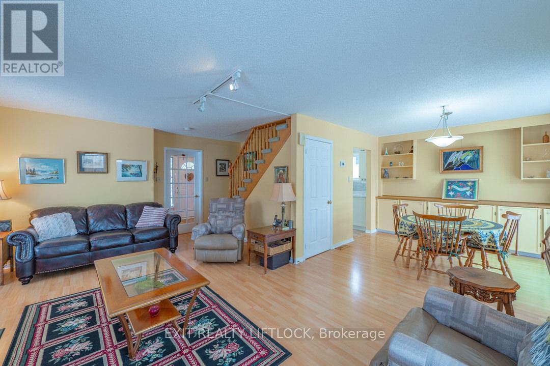 2493 Marsdale Drive, Peterborough (Ashburnham), Ontario  K9L 1Z4 - Photo 12 - X11931365