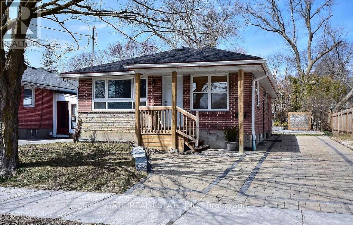 724 Chamberlain Street, Peterborough (Monaghan), Ontario  K9J 4M3 - Photo 1 - X11940938