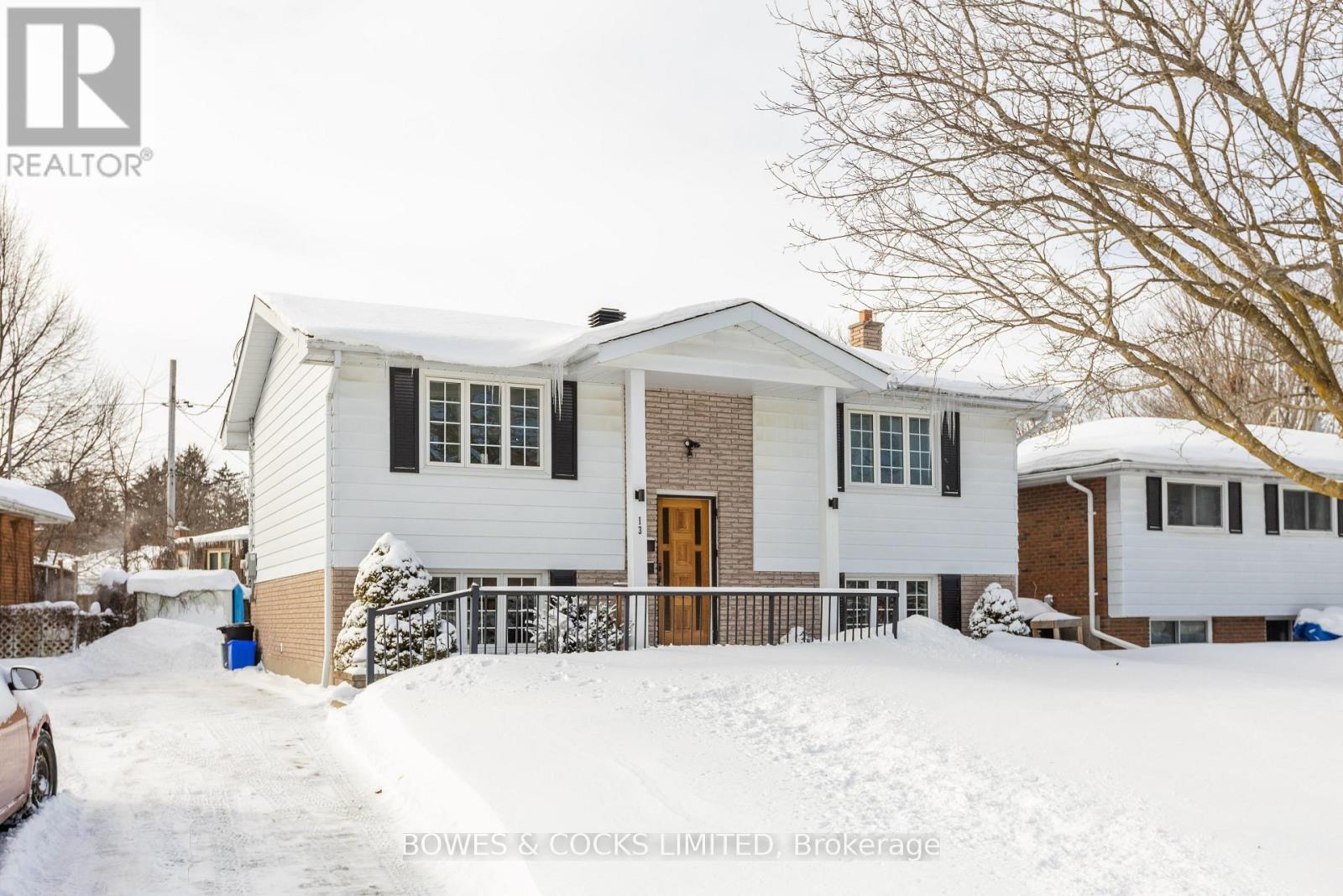 13 Rosemary Drive, Kawartha Lakes (Lindsay), Ontario  K9V 4T2 - Photo 2 - X11948117