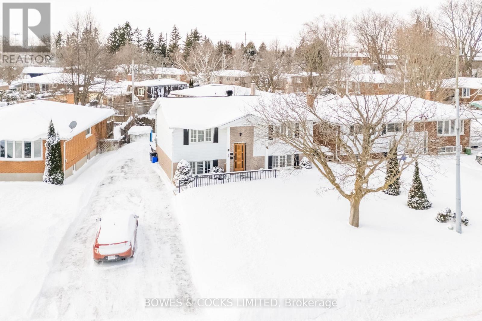 13 Rosemary Drive, Kawartha Lakes (Lindsay), Ontario  K9V 4T2 - Photo 4 - X11948117