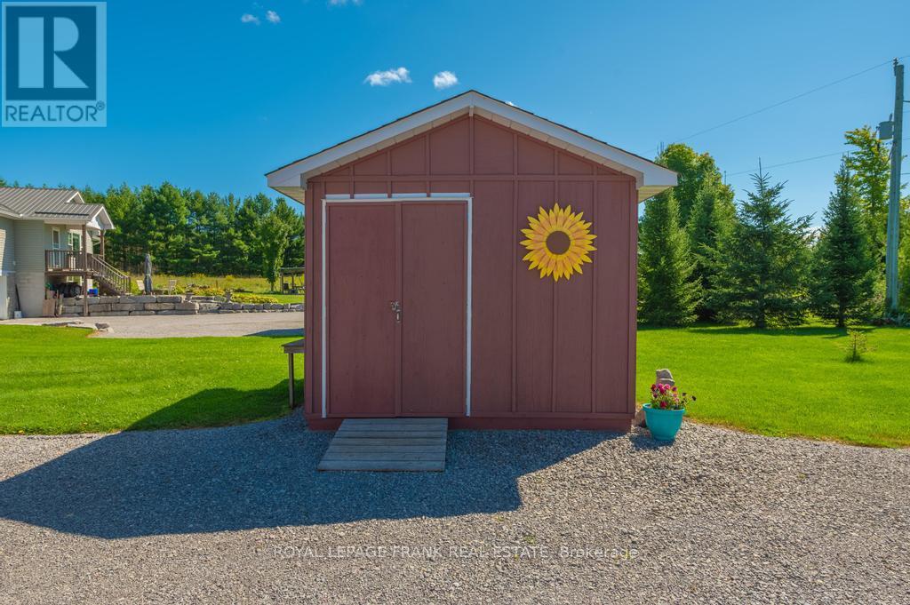 406 Lakehurst Circle Road, Galway-Cavendish And Harvey, Ontario  K0L 1J0 - Photo 9 - X11953534