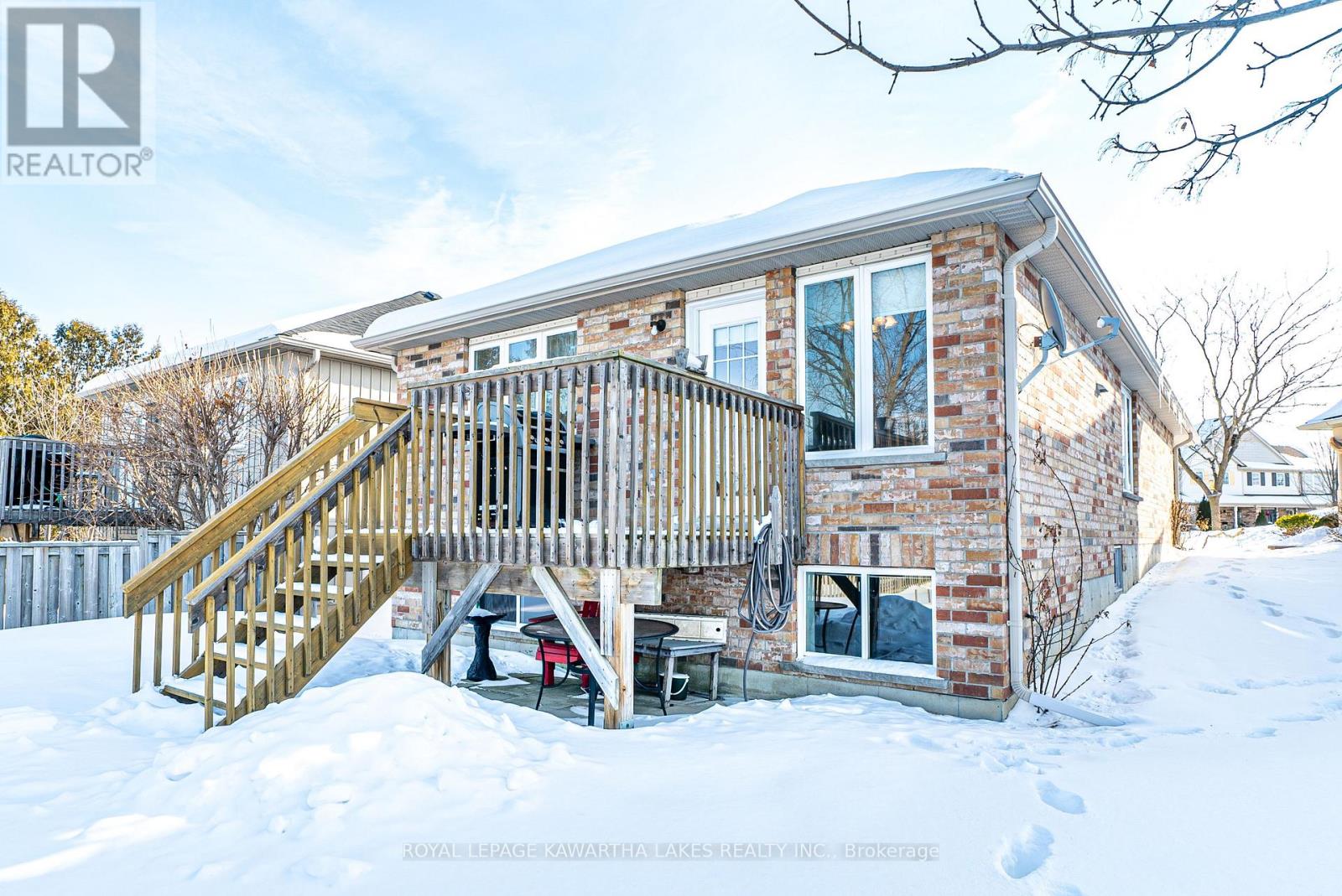 36 Fallingbrook Crescent, Kawartha Lakes (Lindsay), Ontario  K9V 0B3 - Photo 32 - X11970988