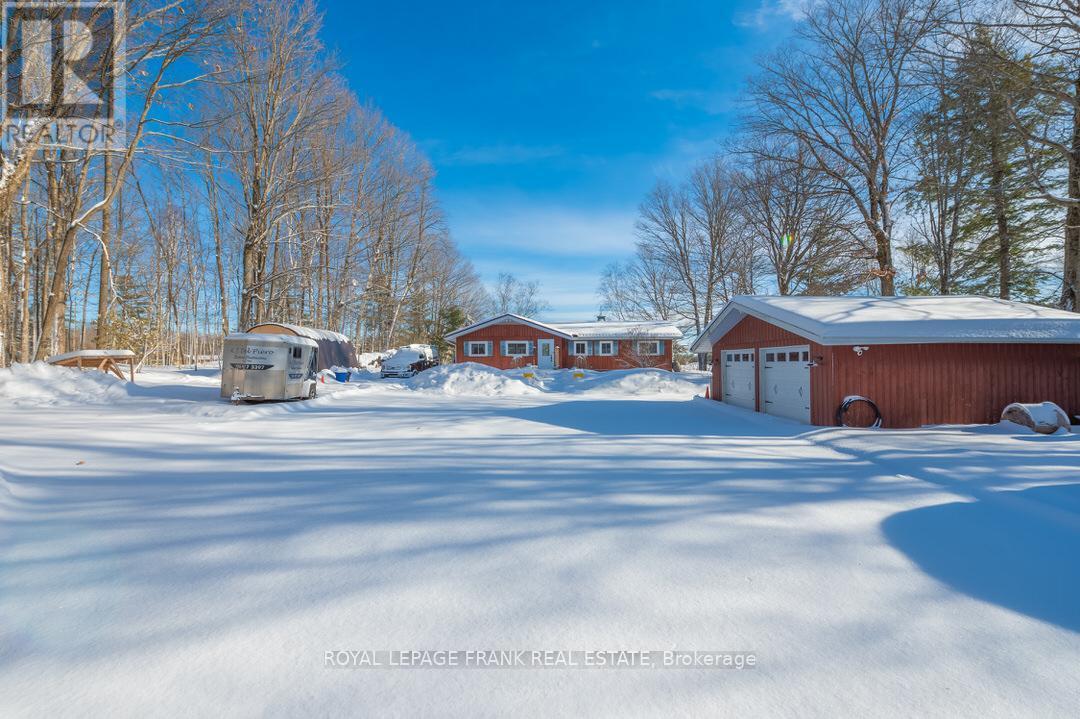 206 Hall Drive, Galway-Cavendish And Harvey, Ontario  K0L 1J0 - Photo 2 - X11971686