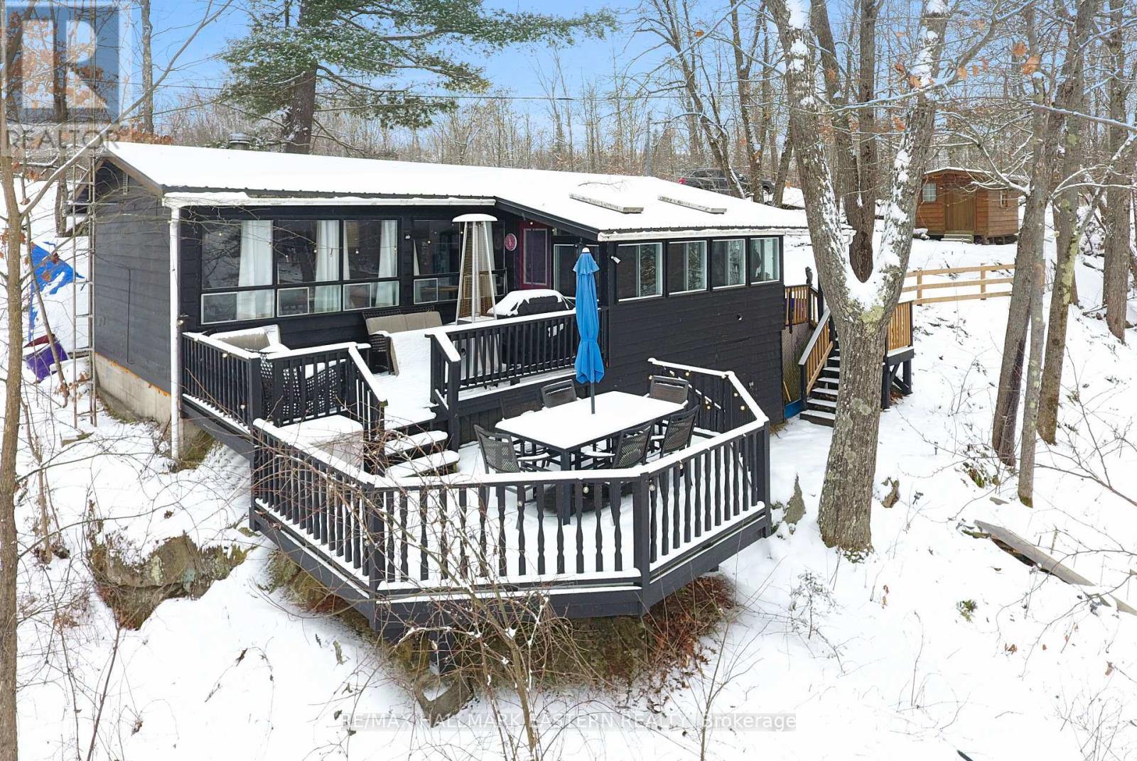 2335 Lakeside Road, Douro-Dummer, Ontario  K0L 2H0 - Photo 1 - X11975812