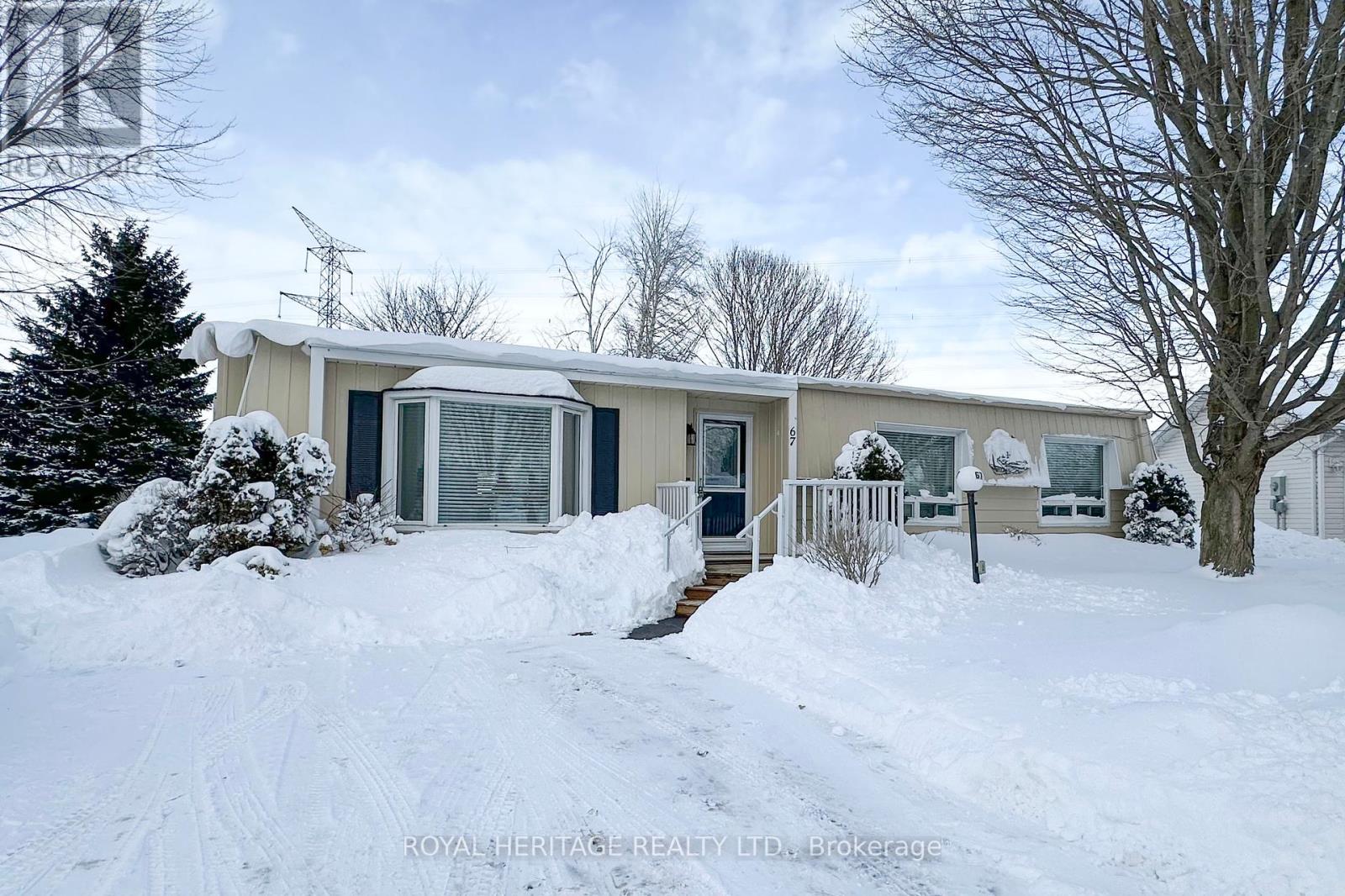 67 Fairway Drive, Clarington (Newcastle), Ontario  L1B 1B2 - Photo 2 - E11976732