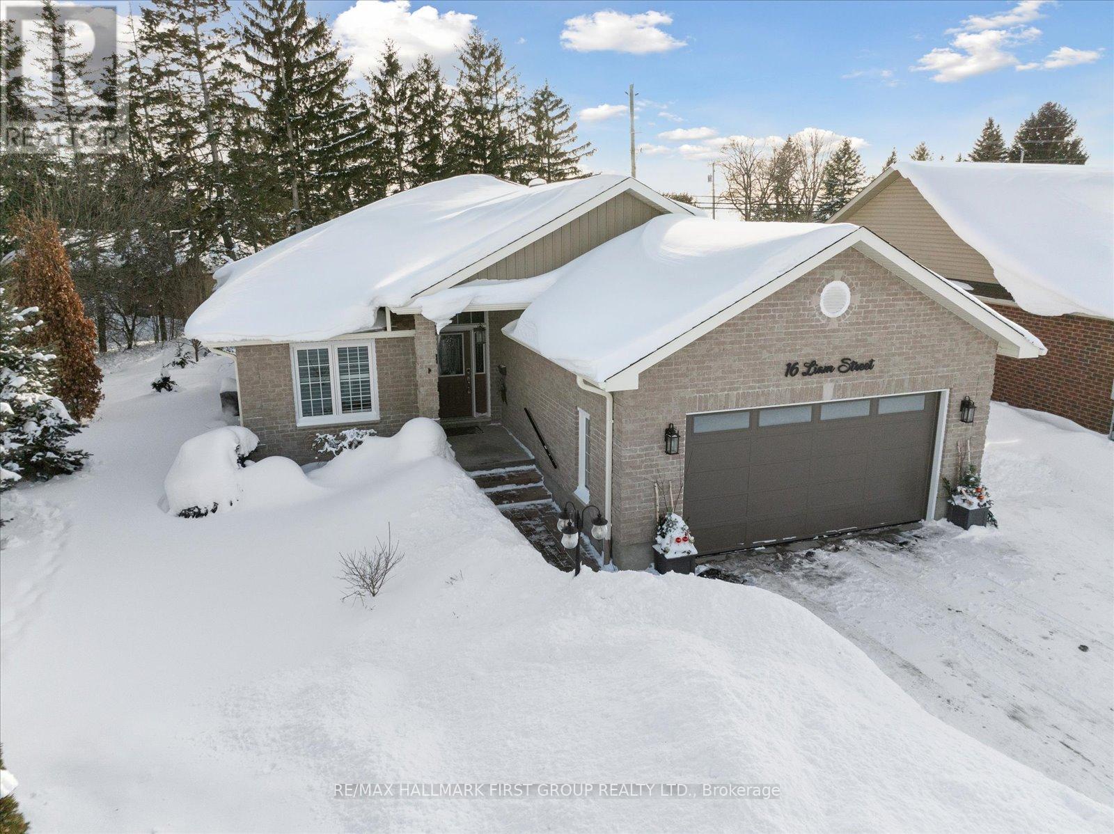 16 Liam Street, Kawartha Lakes (Lindsay), Ontario  K9V 0J3 - Photo 3 - X11983220