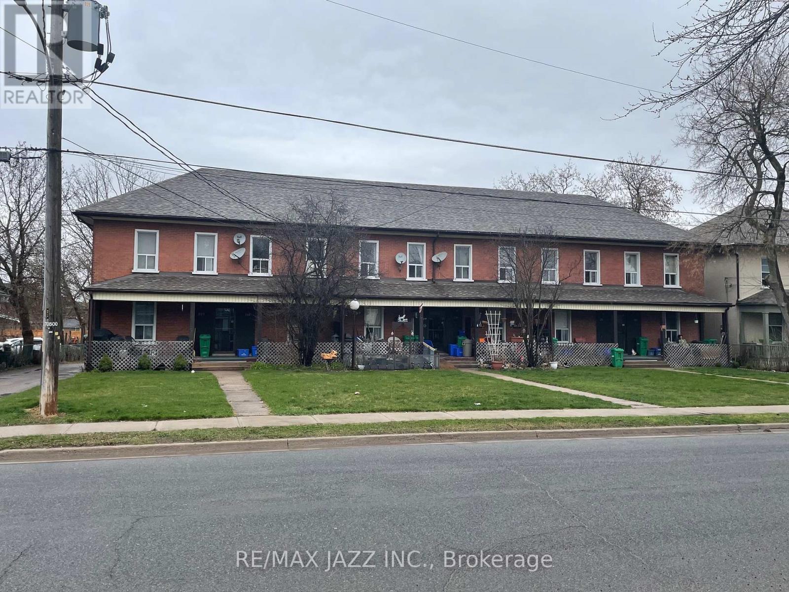 210-220 Perry Street, Peterborough (Downtown), Ontario  K9J 2J2 - Photo 2 - X11984992