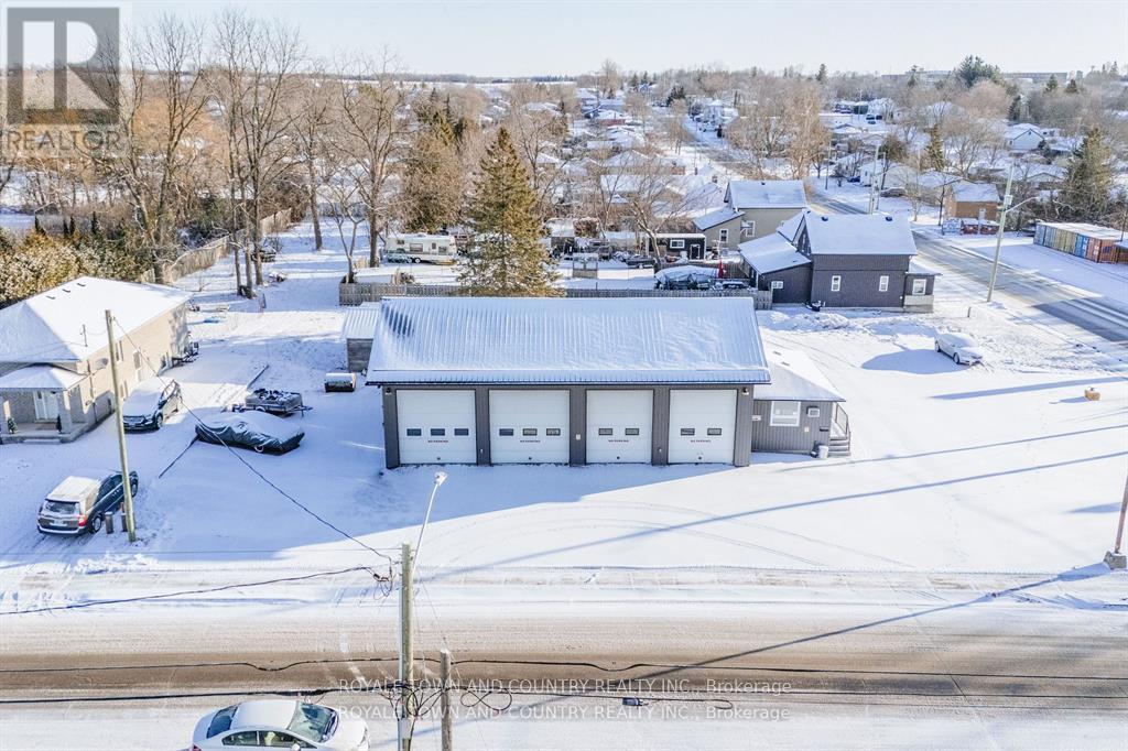 118 Queen Street, Kawartha Lakes (Lindsay), Ontario  K9V 4R3 - Photo 6 - X12001930