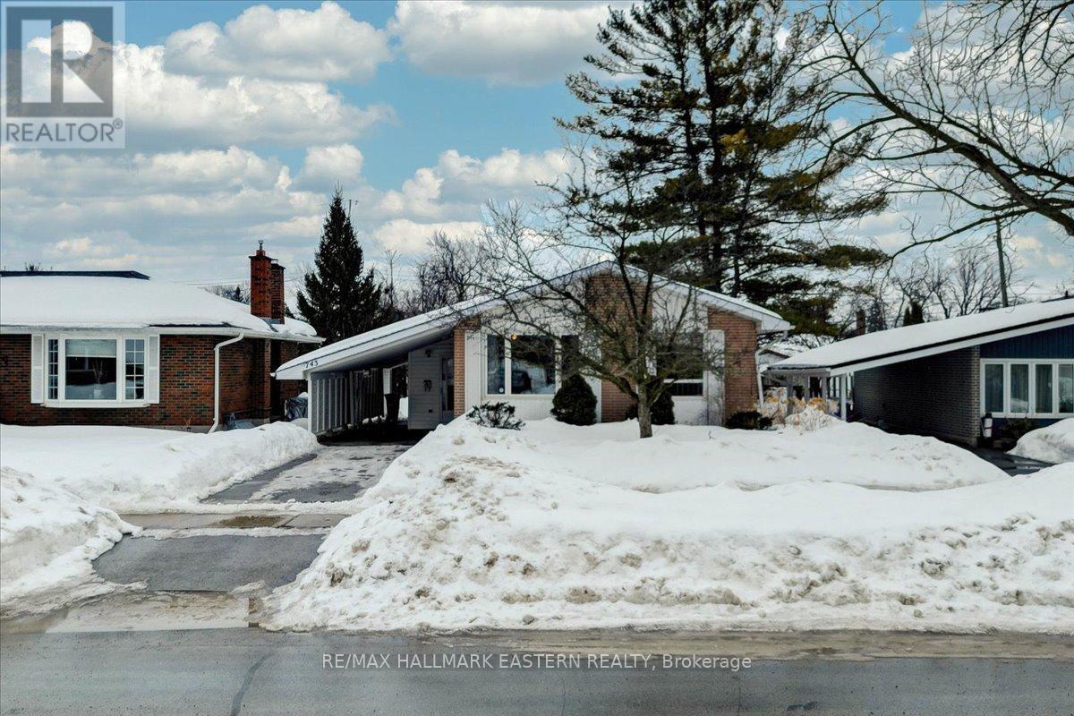 743 Barbara Crescent, Peterborough (Otonabee), Ontario  K9J 3X6 - Photo 2 - X12009276