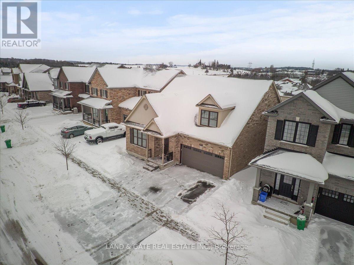 618 Haylock Gardens, Peterborough (Northcrest), Ontario  K9H 0H9 - Photo 1 - X12010771