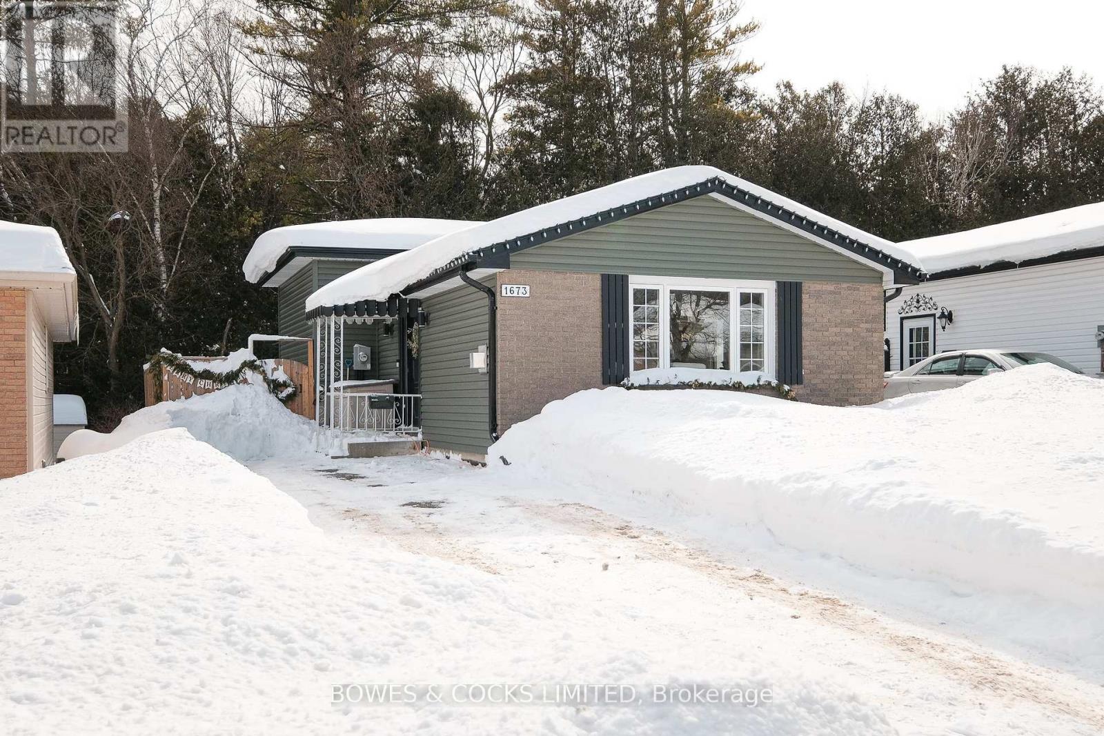 1673 Redwood Drive, Peterborough (Monaghan), Ontario  K9K 1M2 - Photo 1 - X12010880