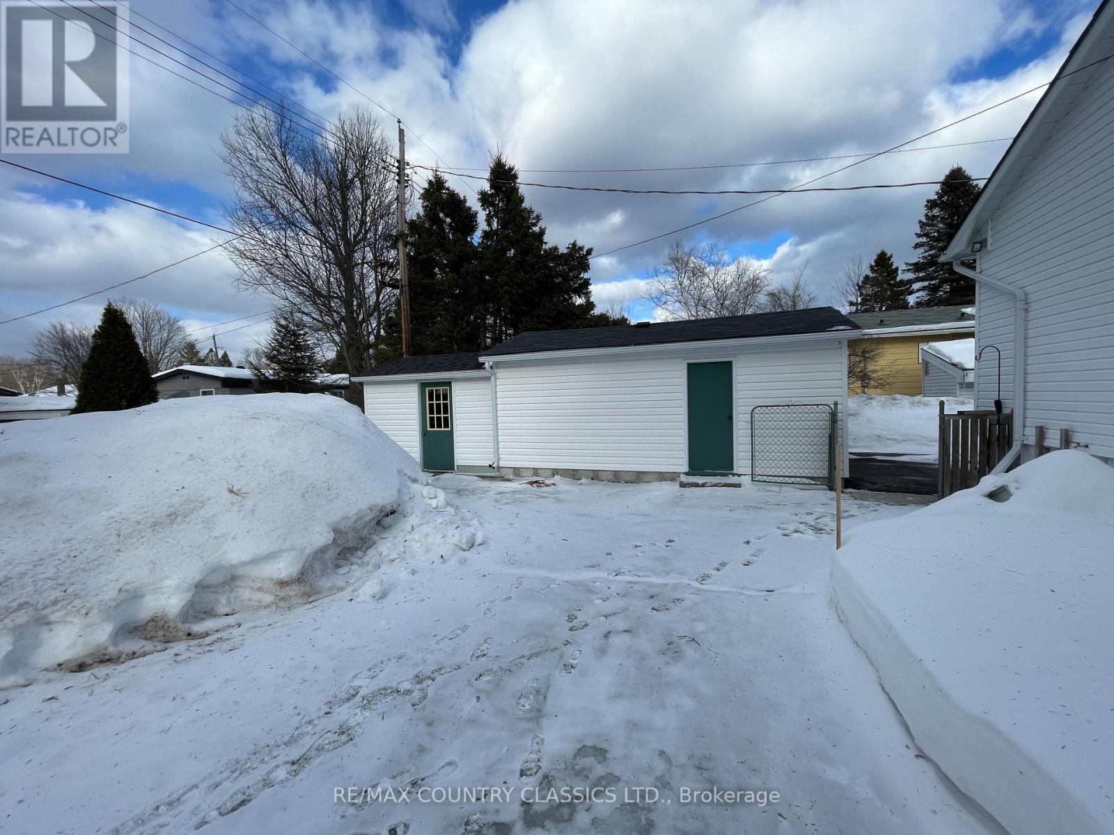 34 Great Oak Street, Highlands East (Bicroft Ward), Ontario  K0L 1M0 - Photo 27 - X12012684