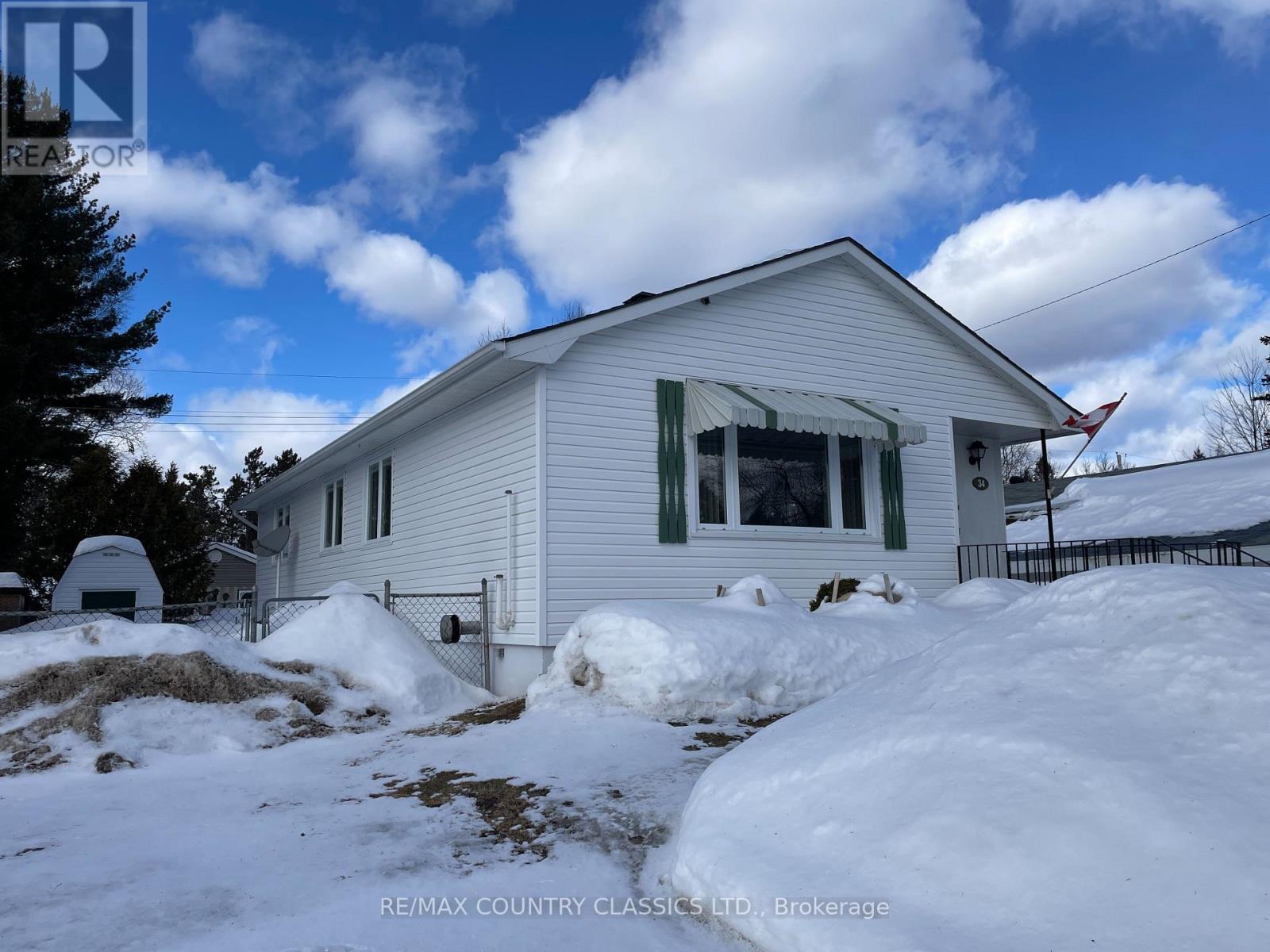 34 Great Oak Street, Highlands East (Bicroft Ward), Ontario  K0L 1M0 - Photo 31 - X12012684