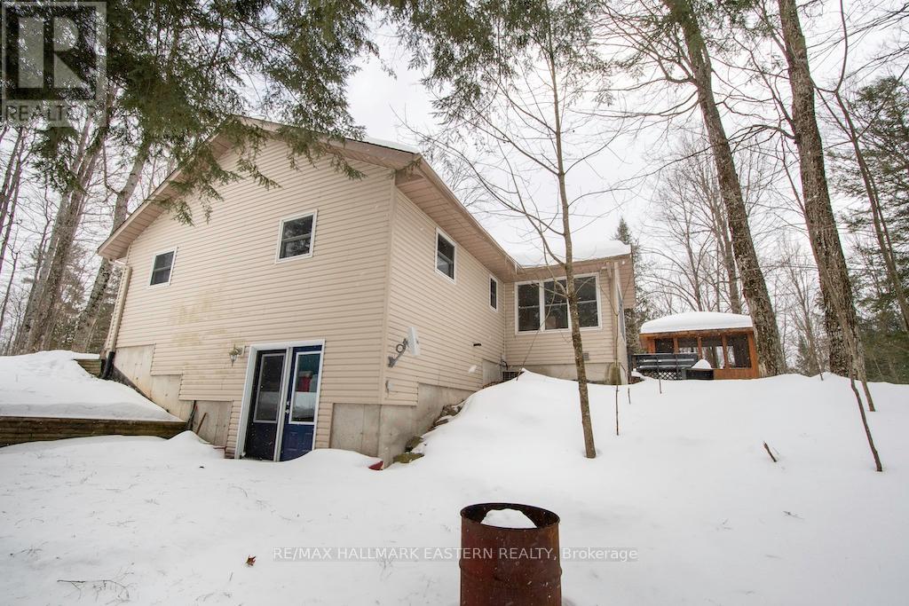 70 Sumcot Drive, Galway-Cavendish And Harvey, Ontario  K9J 6X2 - Photo 31 - X12012915